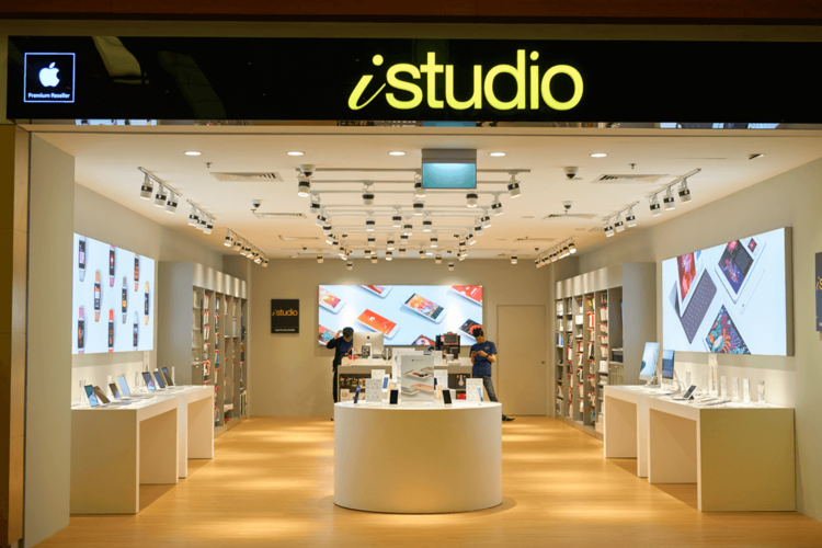 Mẫu thiết kế showroom điện thoại ấm cúng, thân thiện