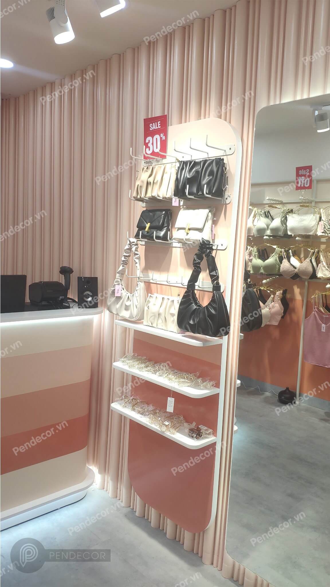 Thi Công Thực Tế Shop Đồ Lót Loire