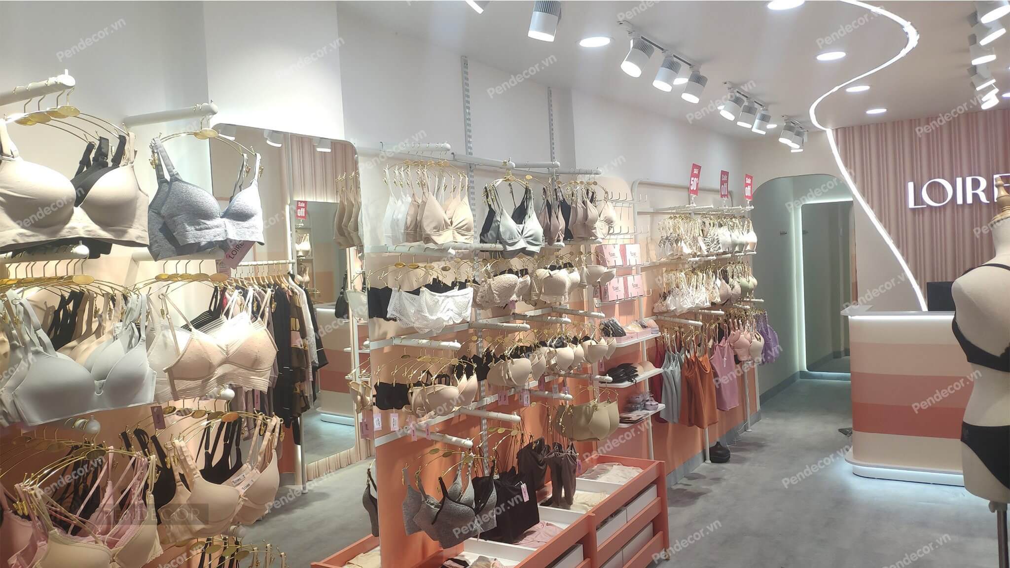 Thi Công Thực Tế Shop Đồ Lót Loire