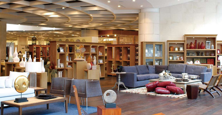 Trưng bày các sản phẩm nội thất một cách bắt mắt sẽ giúp thu hút khách hàng tốt hơn