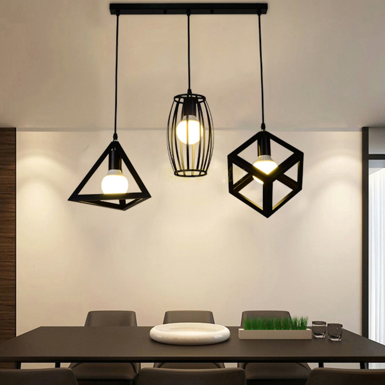 Đèn trần phải tương xứng với chiều cao của phòng