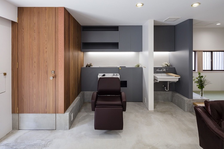 Mua đồ nội thất phù hợp với chủ đề của tiệm làm tóc là điều cần thiết