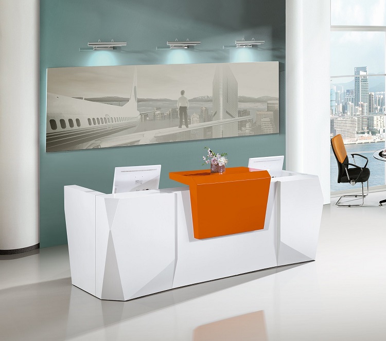 Két tiền nên được bố trí ở khu vực thấp hơn chiều cao của quầy