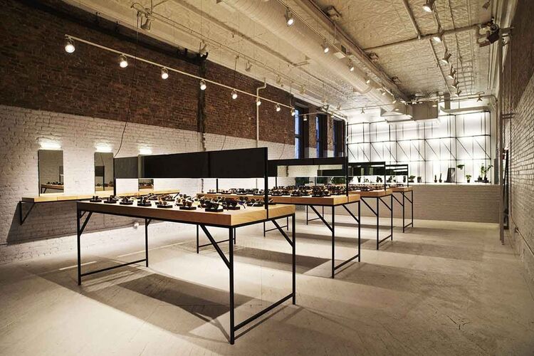 Các mẫu thiết kế cửa hàng mắt kính đẹp nhất năm 2021