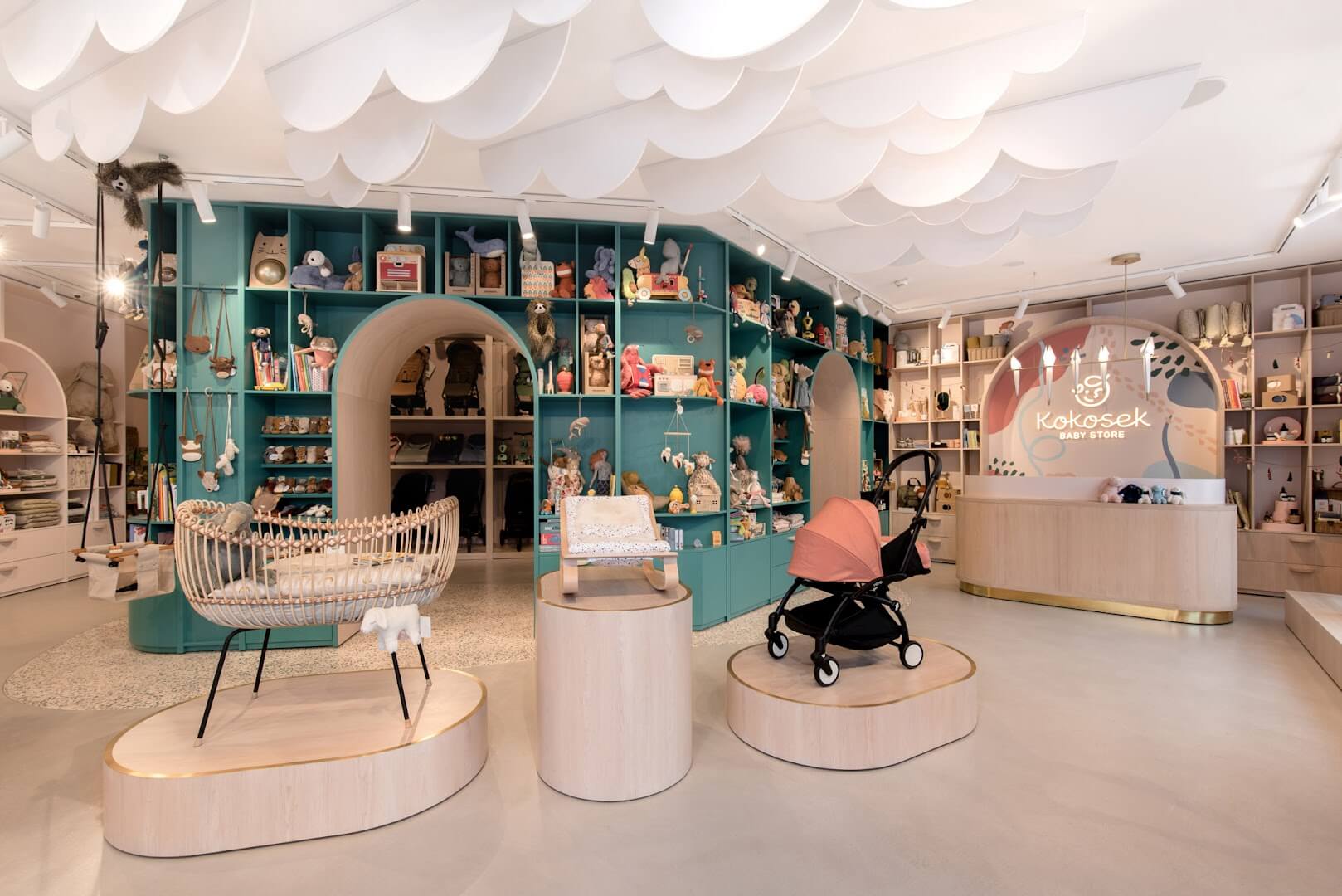 Tham khảo mẫu thiết kế cửa hàng bán đồ sơ sinh đẹp, ấn tượng