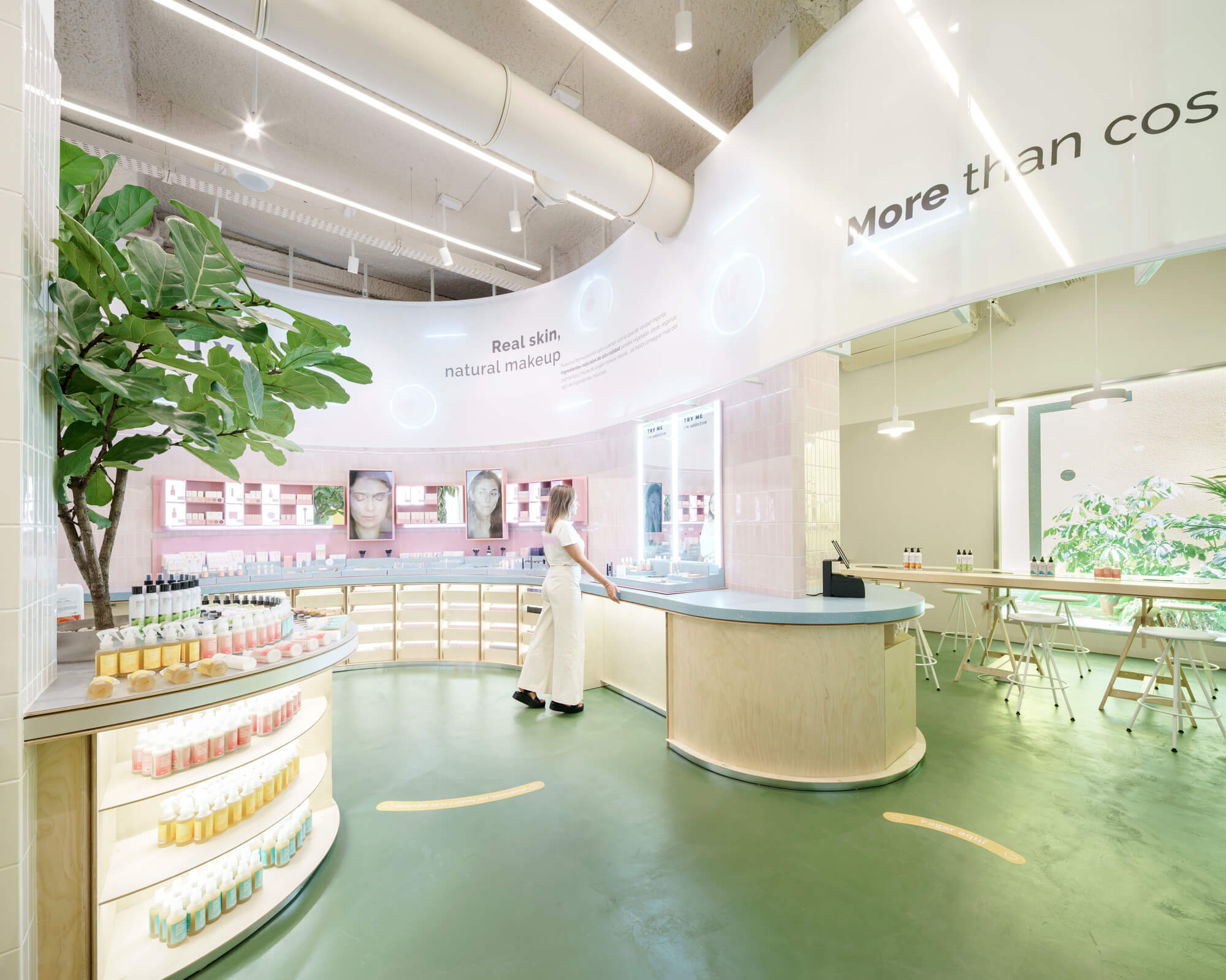 Giải pháp thiết kế, trang trí cửa hàng bán mỹ phẩm A-Z được cho là hiệu quả hơn cả