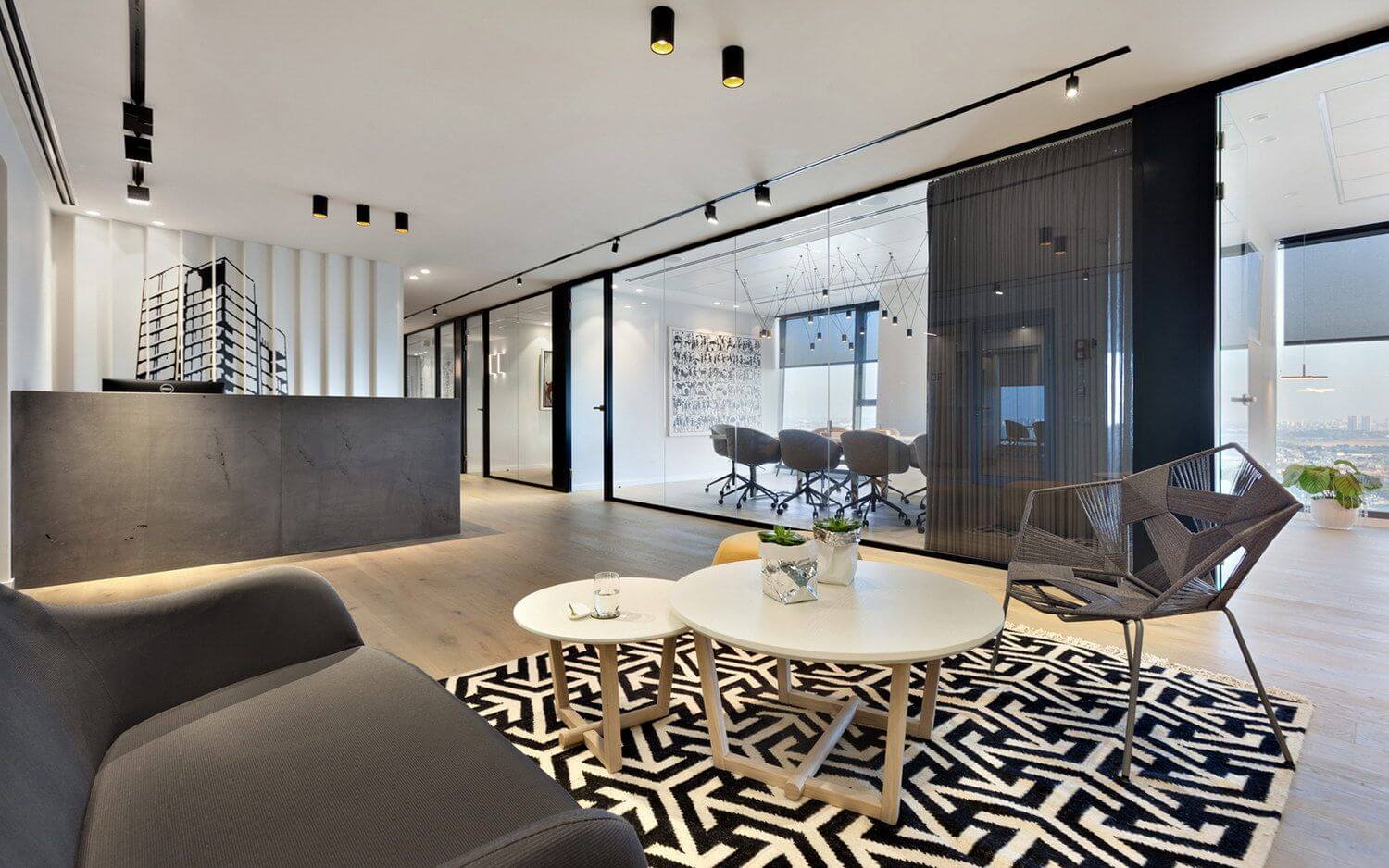 Những mẫu thiết kế văn phòng nhà đất đẹp, chuyên nghiệp