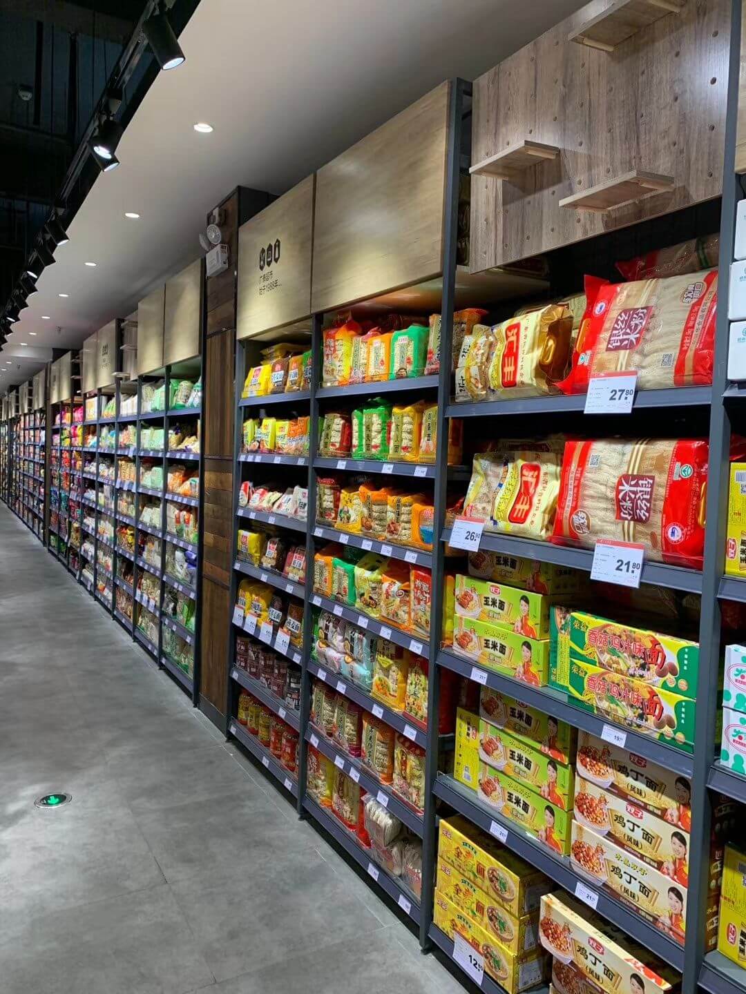 Tham khảo mẫu thiết kế cửa hàng tiện lợi đẹp, hợp xu hướng