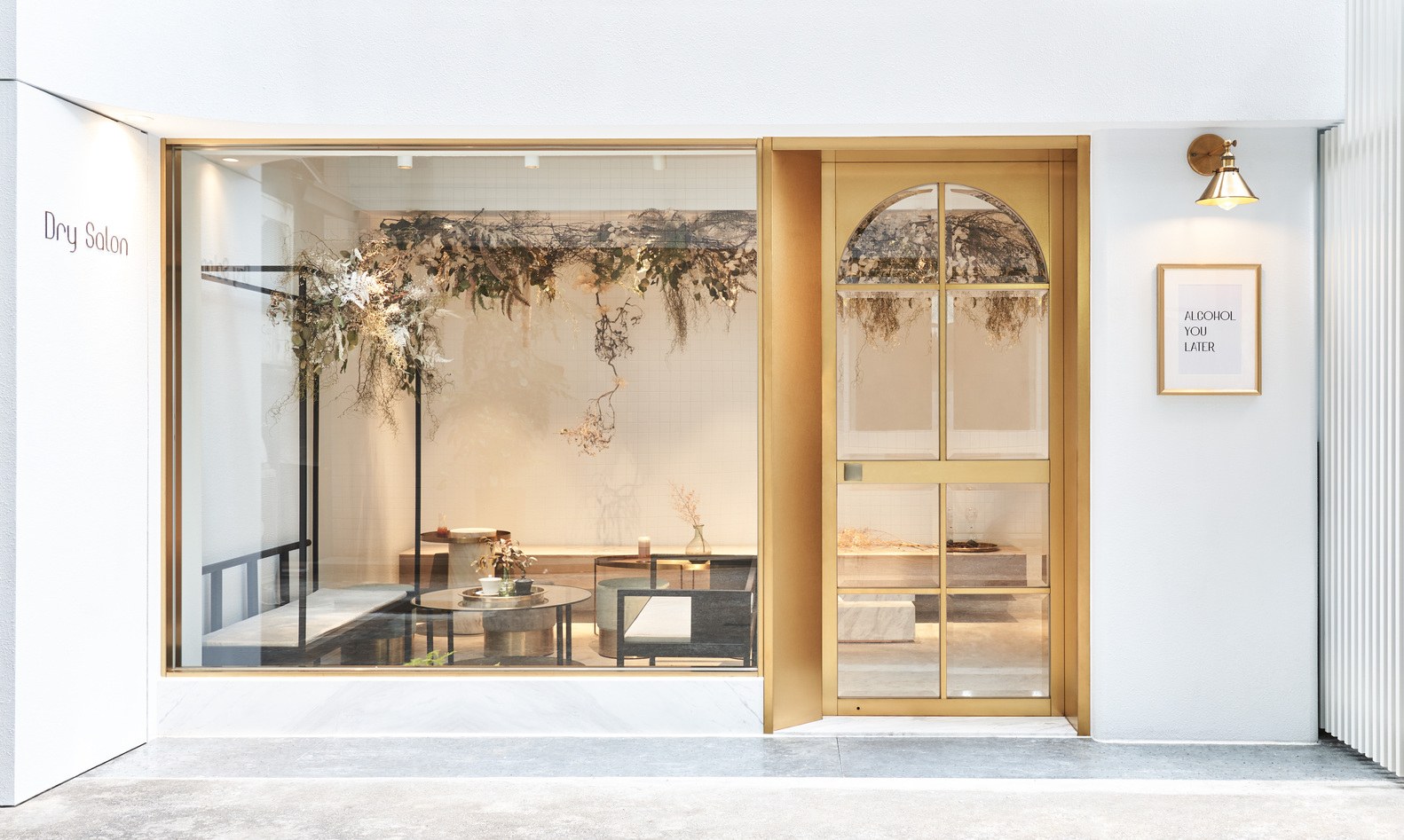 Thiết kế mặt tiền shop thời trang phong cách vintage