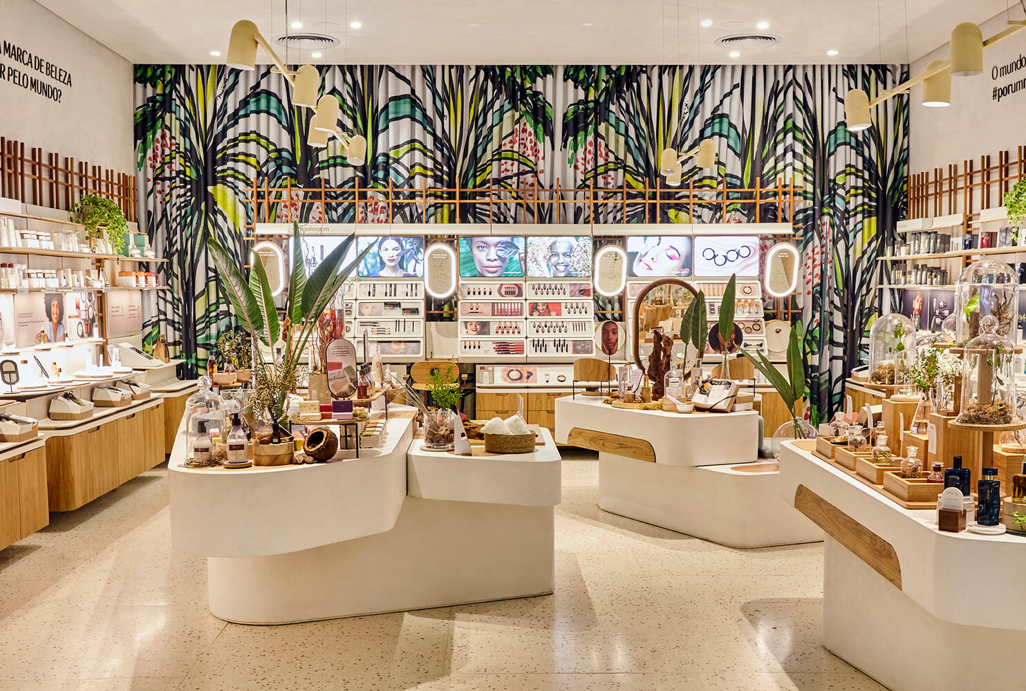 Thiết kế cửa hàng đồ gia dụng hiện đại