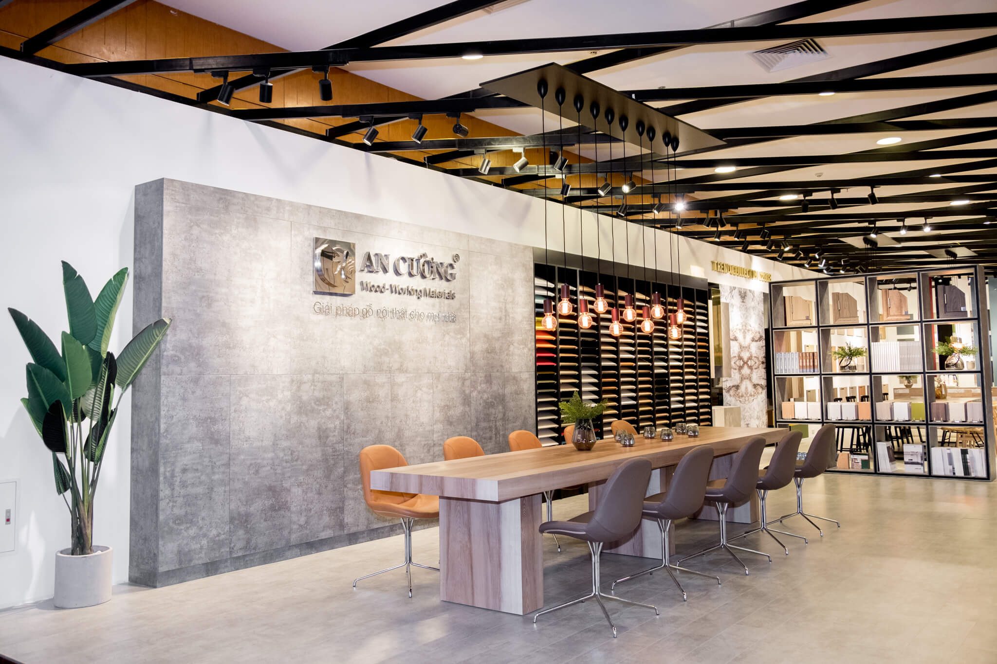 Tiêu chí lựa chọn đơn vị thiết kế cửa hàng khóa chất lượng, giá rẻ