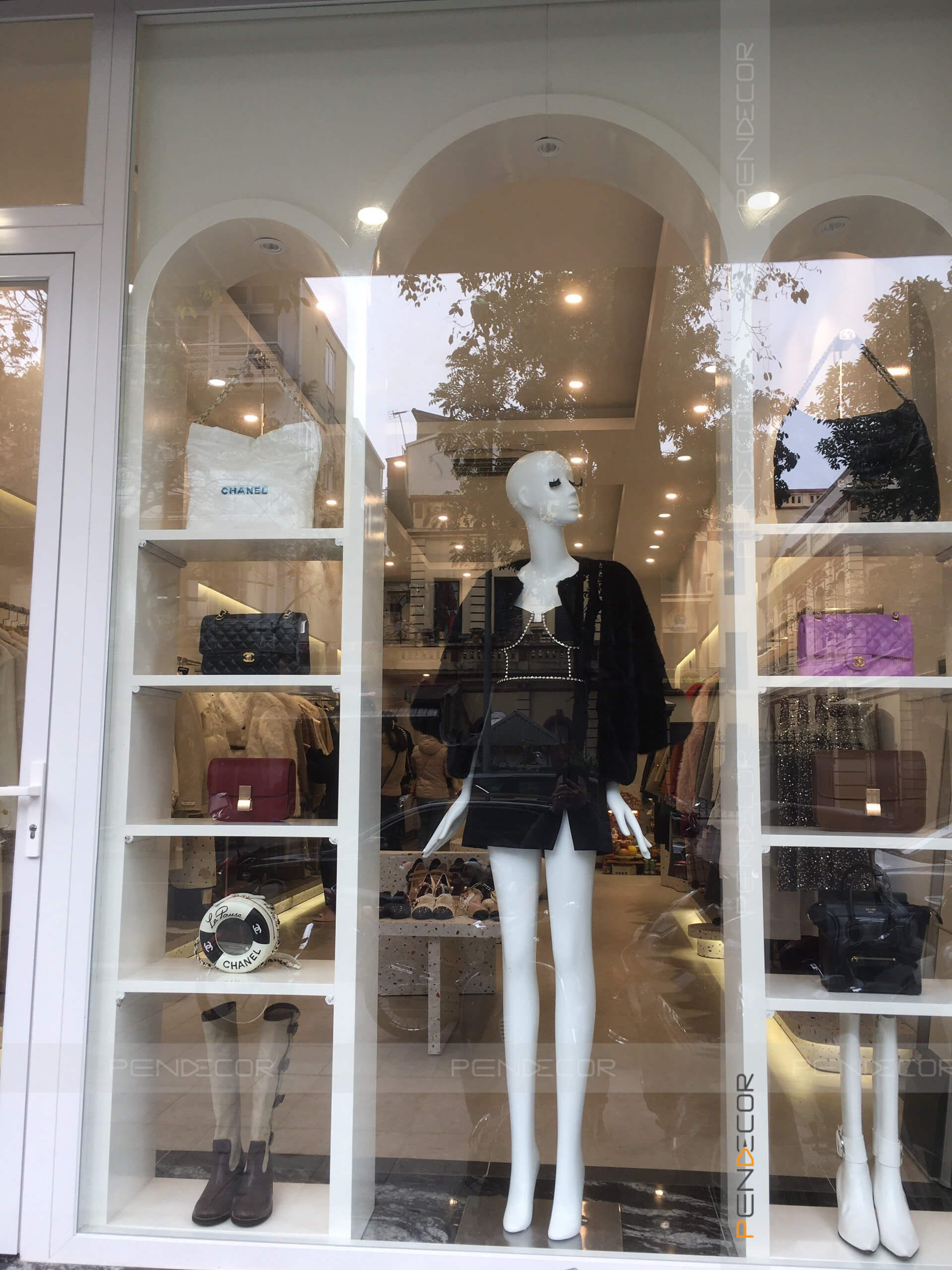 Thi Công Shop Thời Trang Nữ Hoang Thanh Thuy