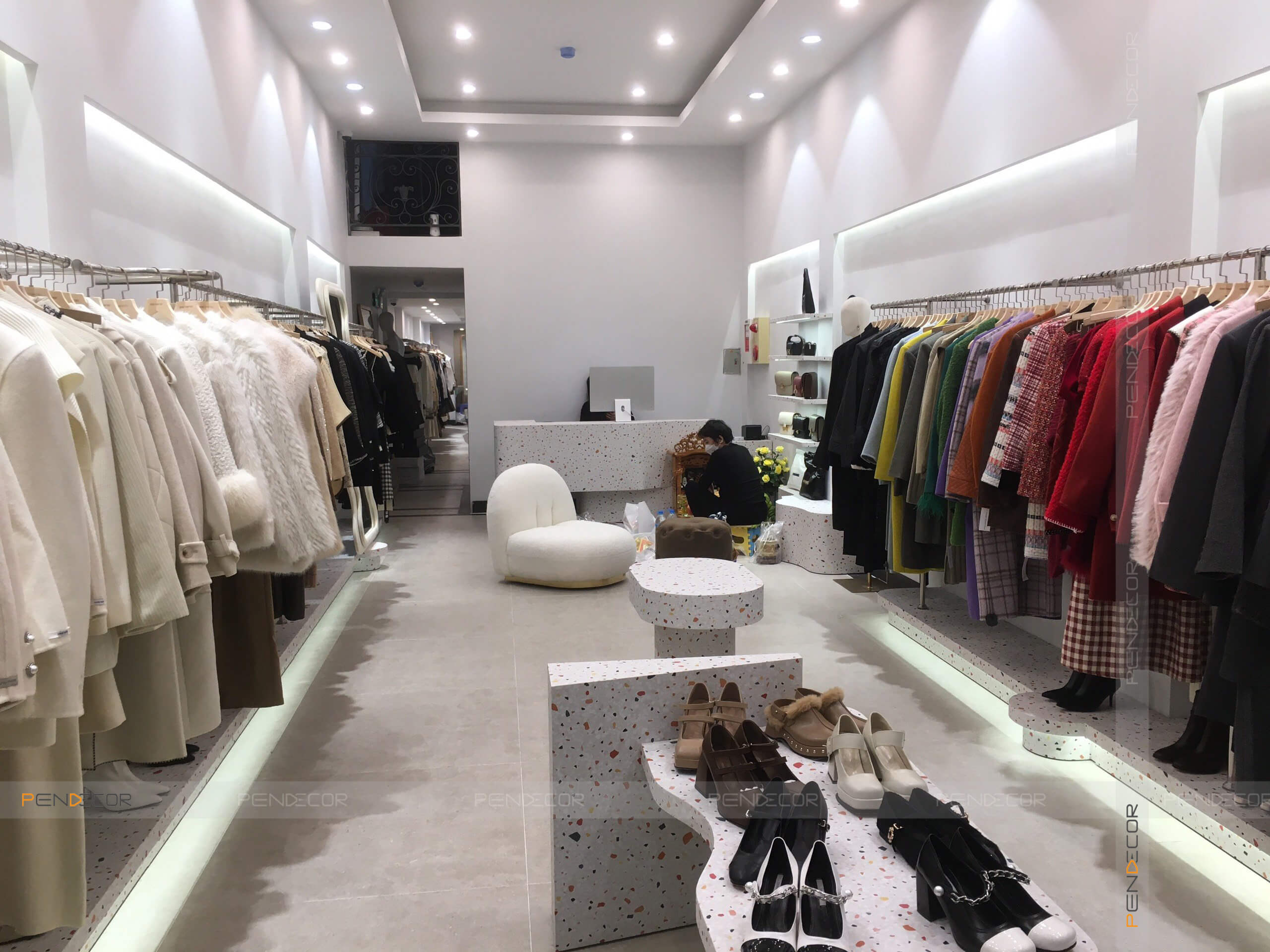 Thi Công Shop Thời Trang Nữ Hoang Thanh Thuy