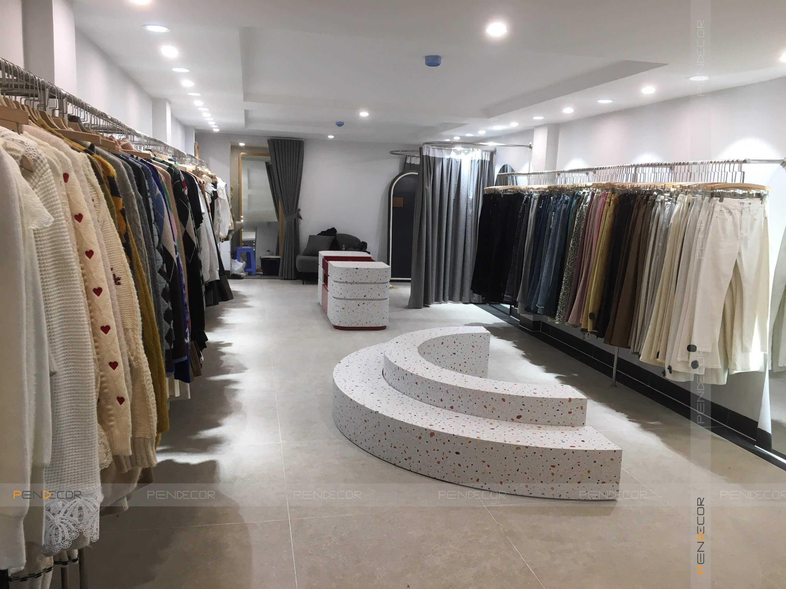 Thi Công Shop Thời Trang Nữ Hoang Thanh Thuy