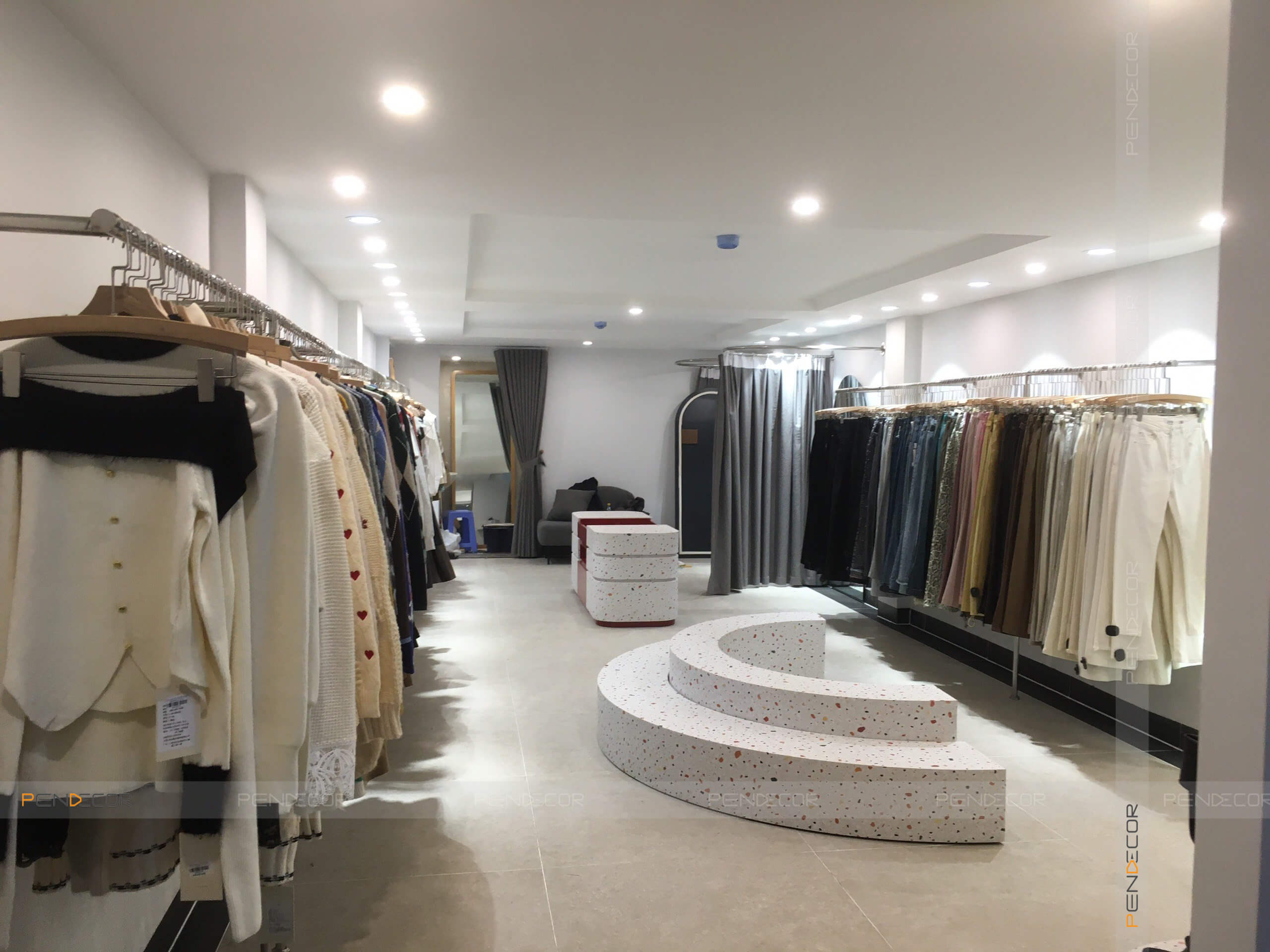 Thi Công Shop Thời Trang Nữ Hoang Thanh Thuy