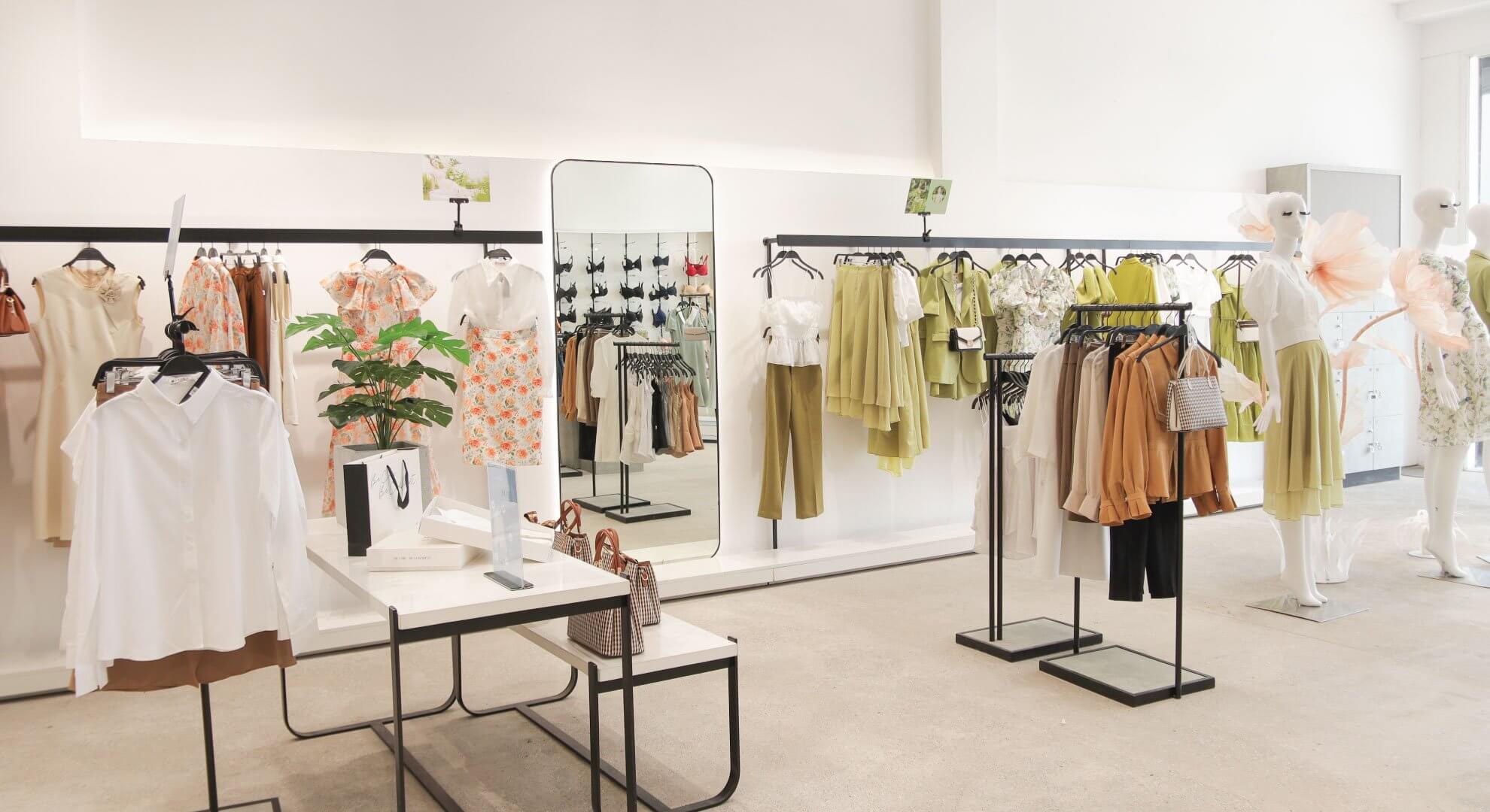 mẫu thiết kế showroom thời trang - 20