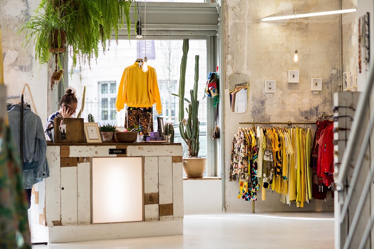 trang trí cửa hàng quần áo theo phong cách vintage - 15