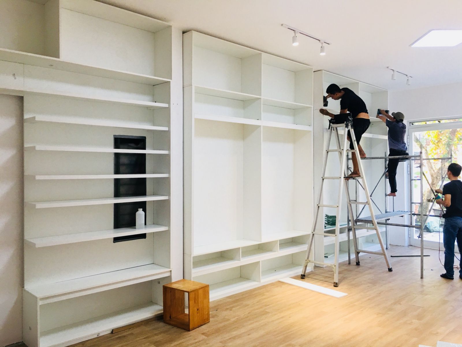 thi cong shop quan ao - pendecor