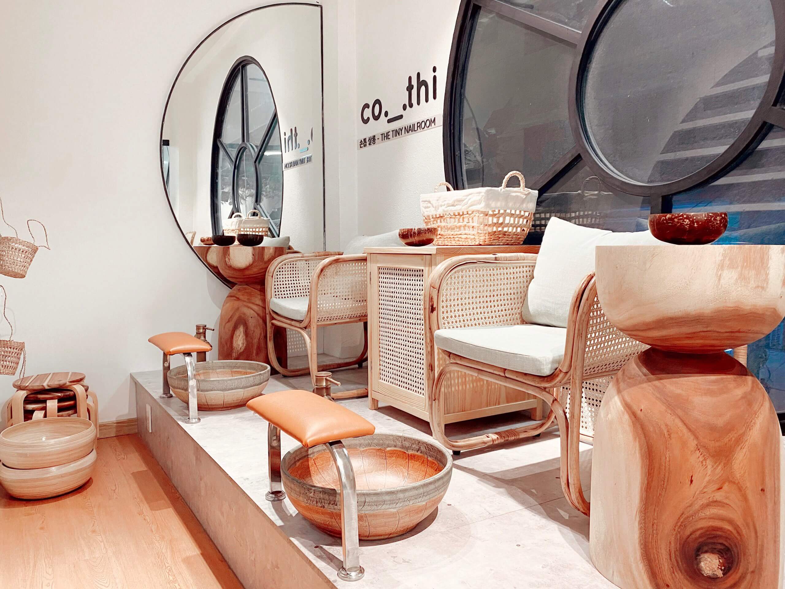 thiết kế quán nail nhỏ Pendecor