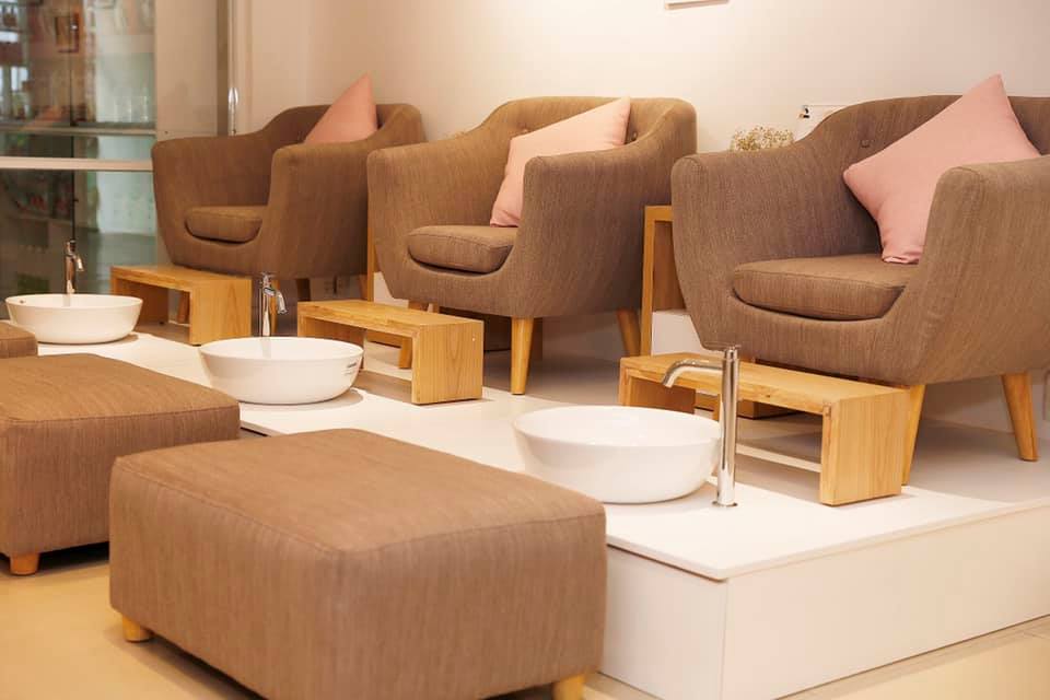 tiệm nail nhỏ đẹp Pendecor