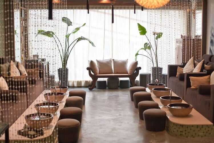 trang trí tiệm nail nhỏ đẹp Pendecor