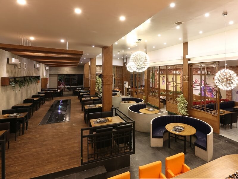 nhà hàng phong cách hiện đại Pendecor