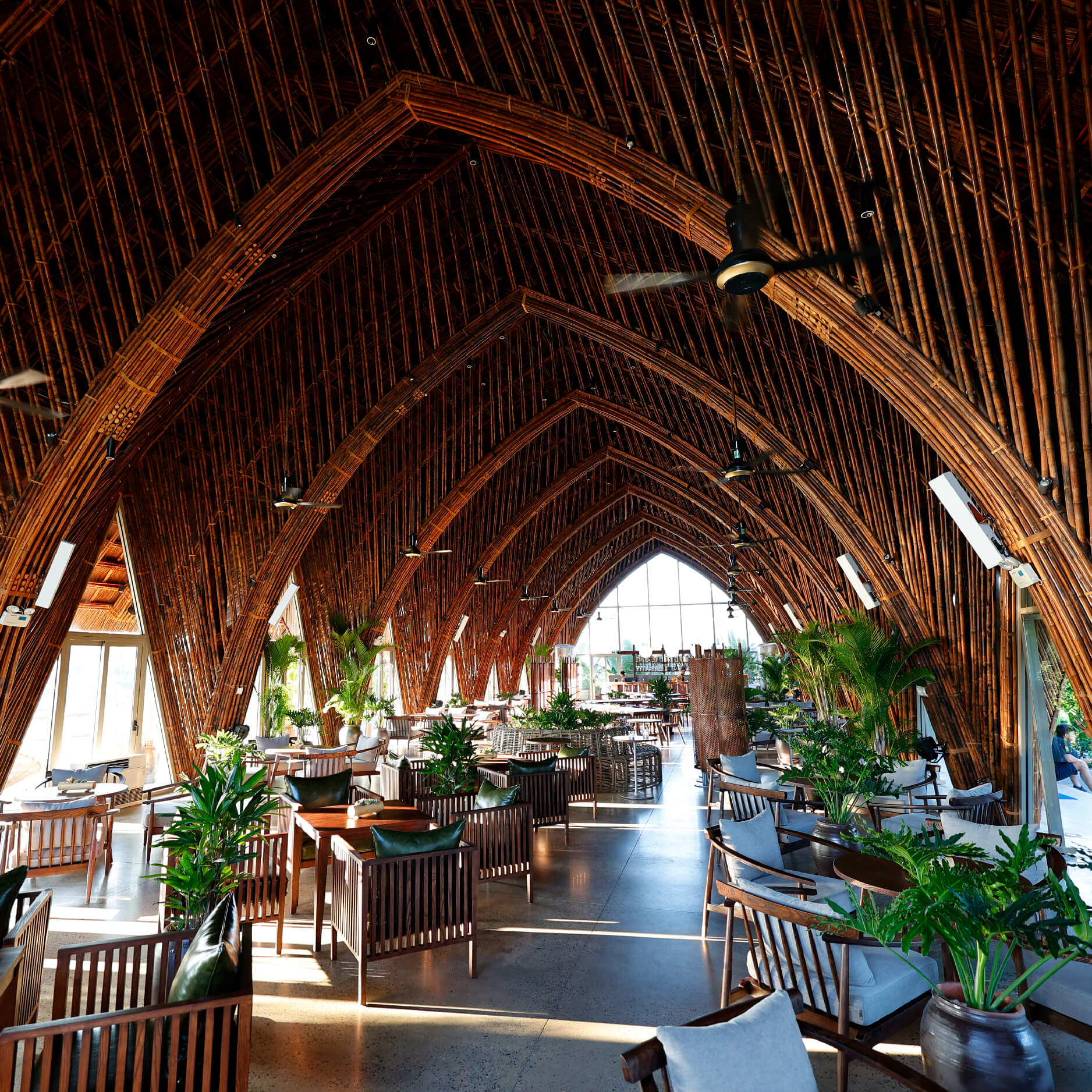 thiết kế quán ăn Pendecor