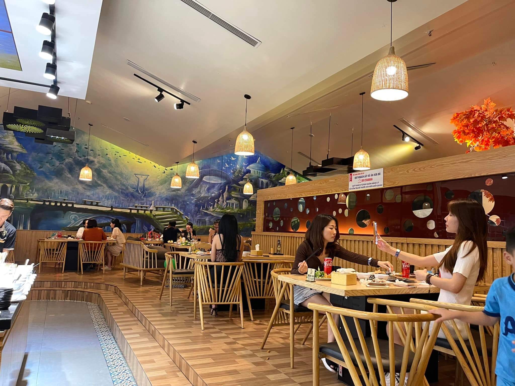 thiết kế nội thất nhà hàng hải sản