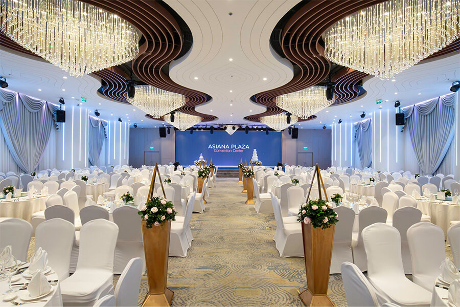 mẫu nhà hàng tiệc cưới đẹp Pendecor