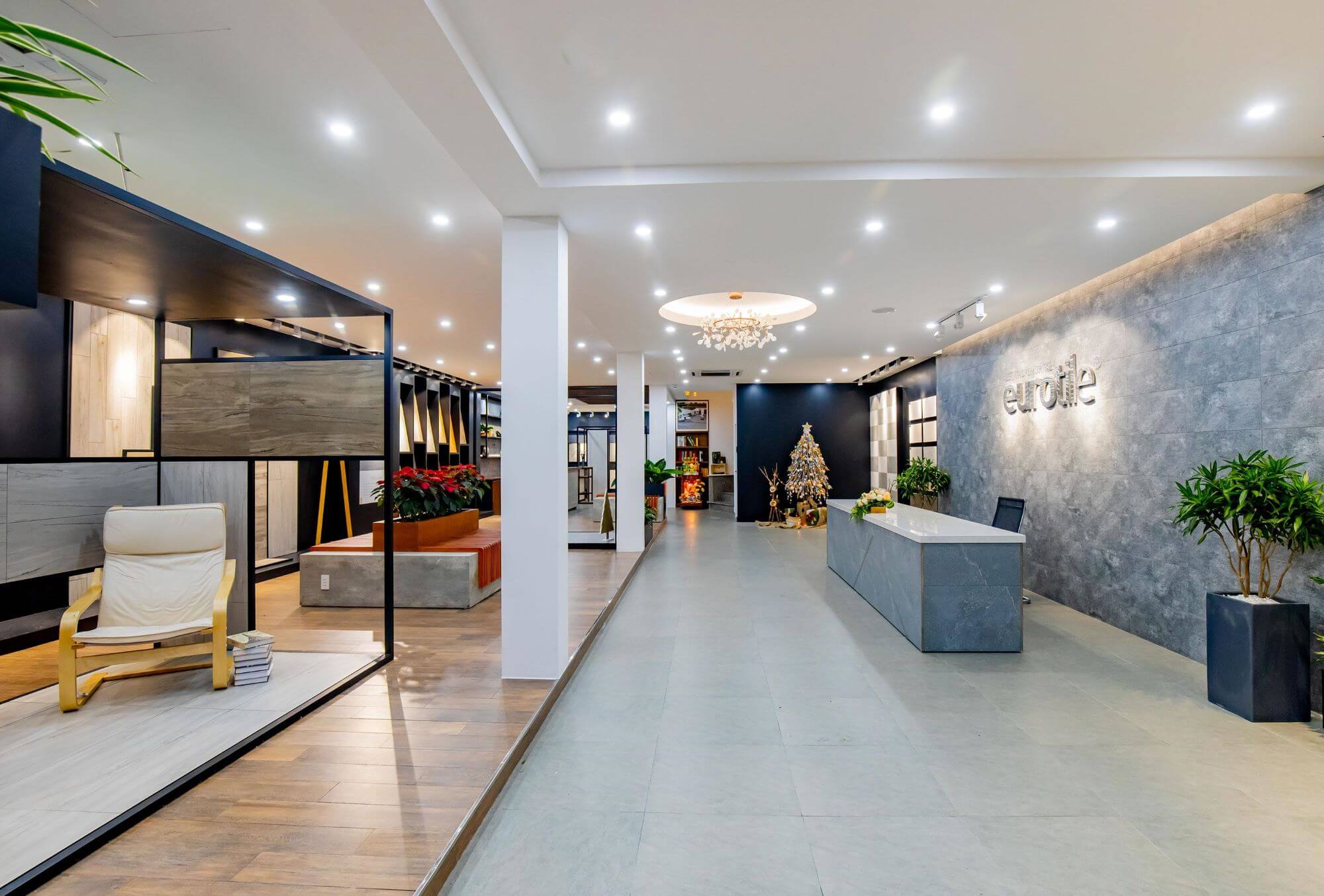 showroom trưng bày gạch