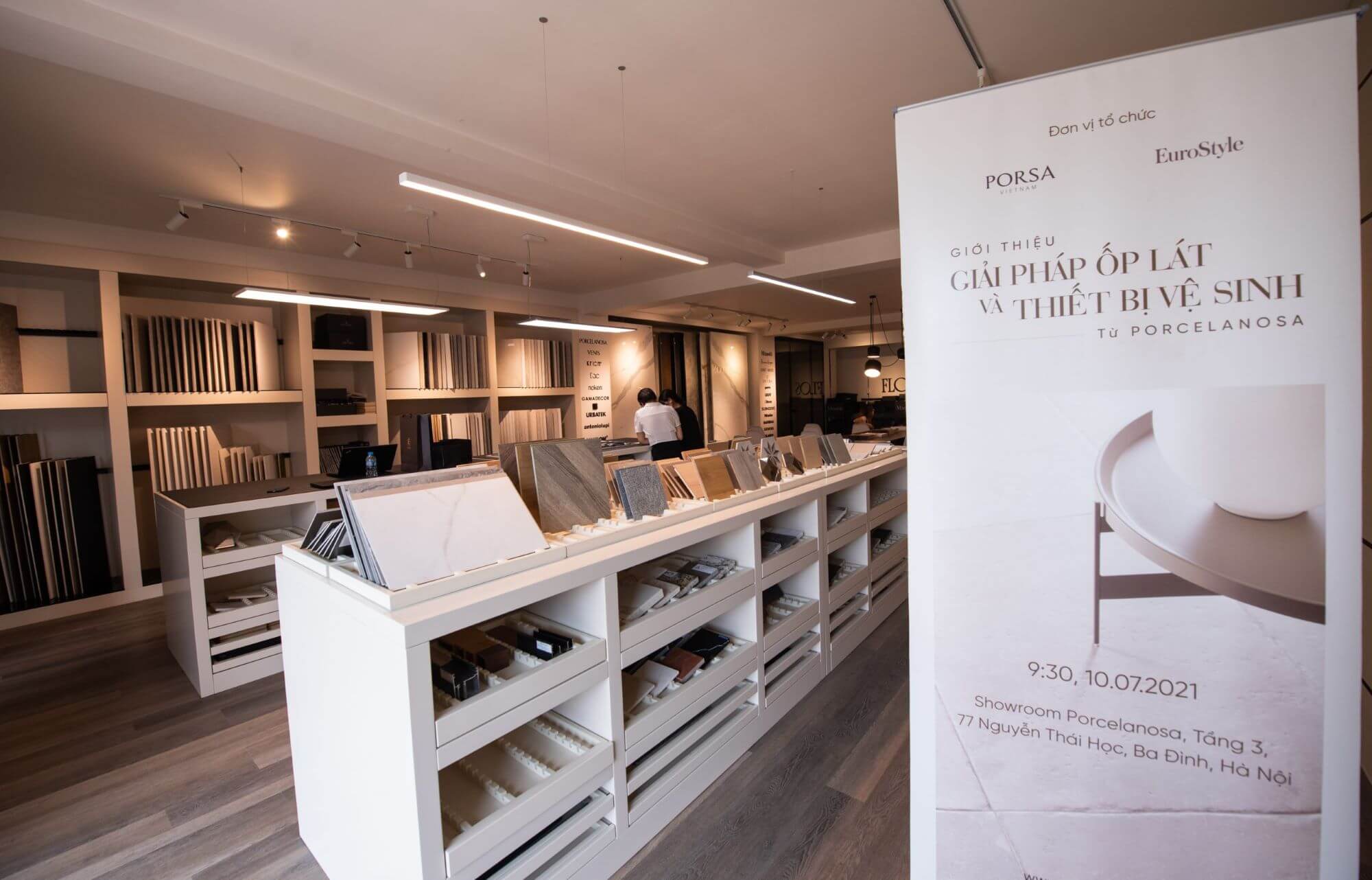 cách thiết kế showroom gạch