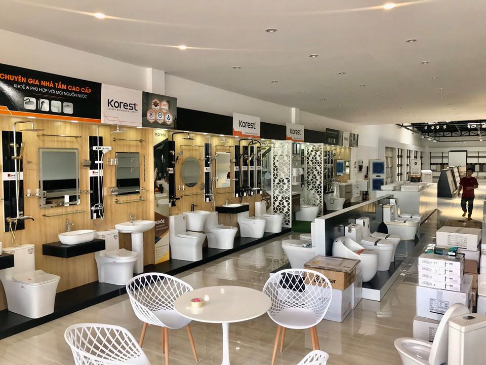 mẫu kệ trưng bày thiết bị vệ sinh