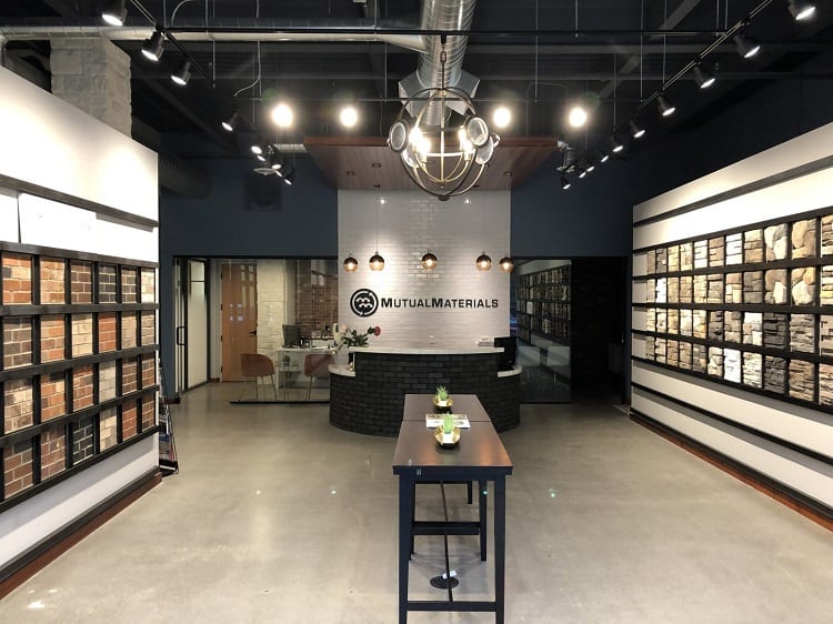 báo giá thi công showroom Pendecor