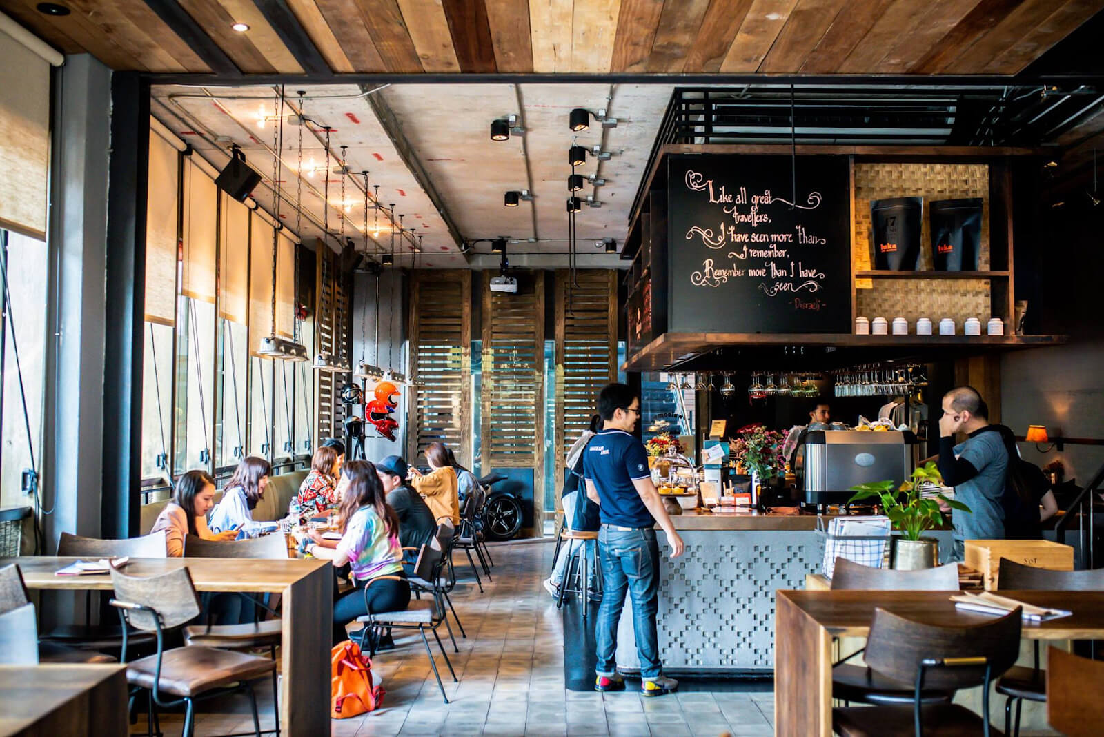 thiết kế quán cafe game Pendecor