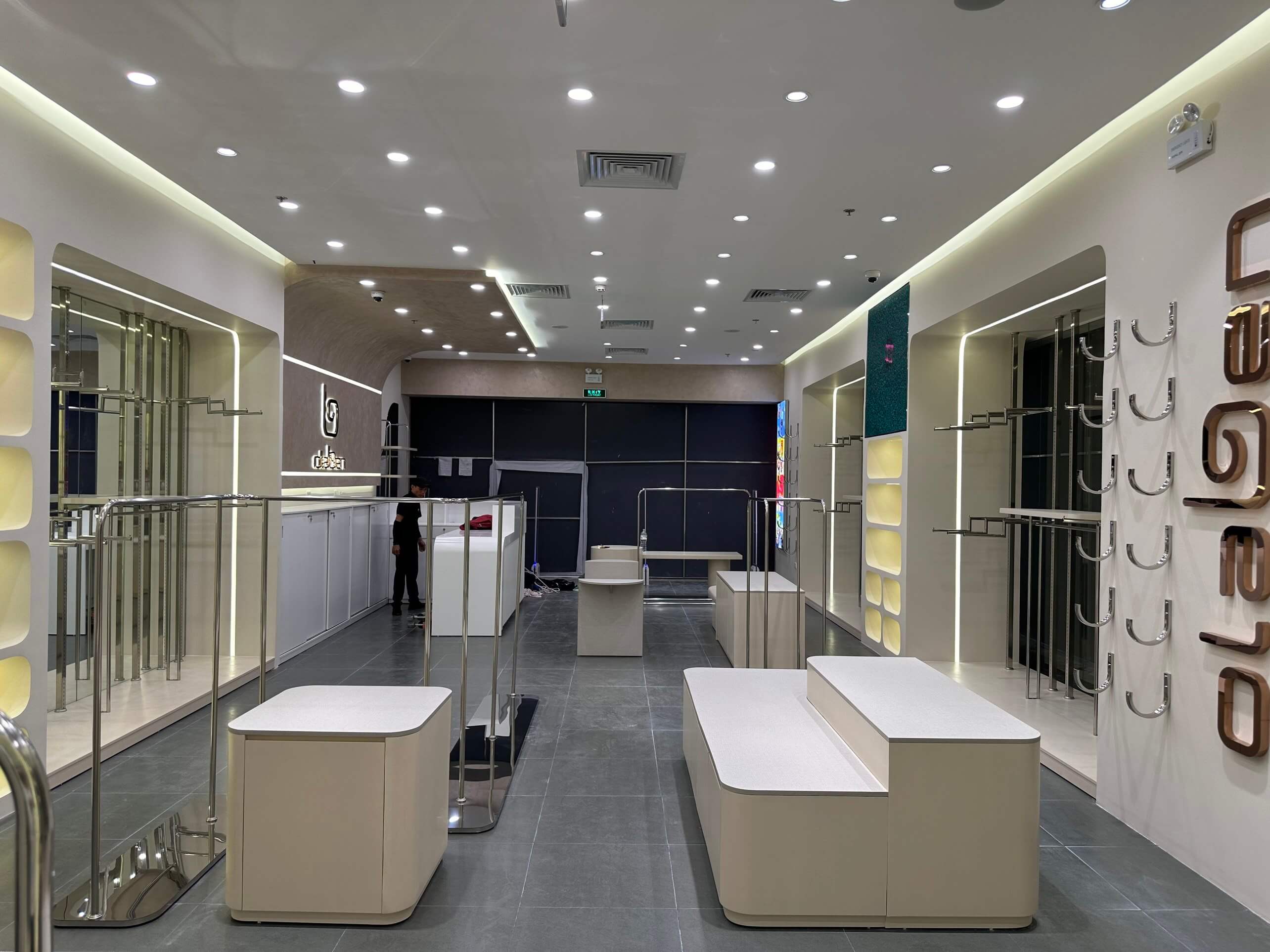 Thi Công Shop Thời Trang Nữ Olaben