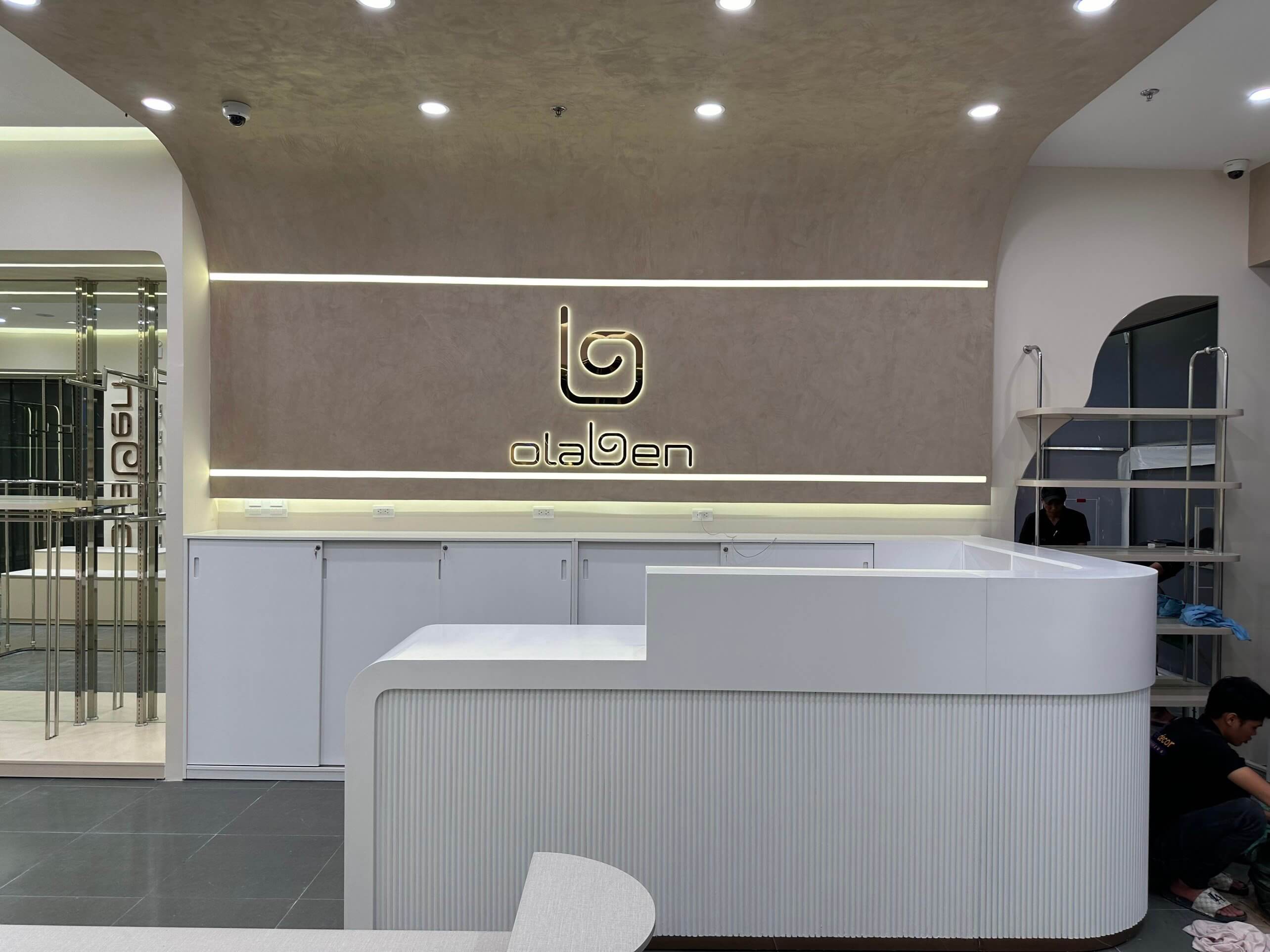 Thi Công Shop Thời Trang Nữ Olaben