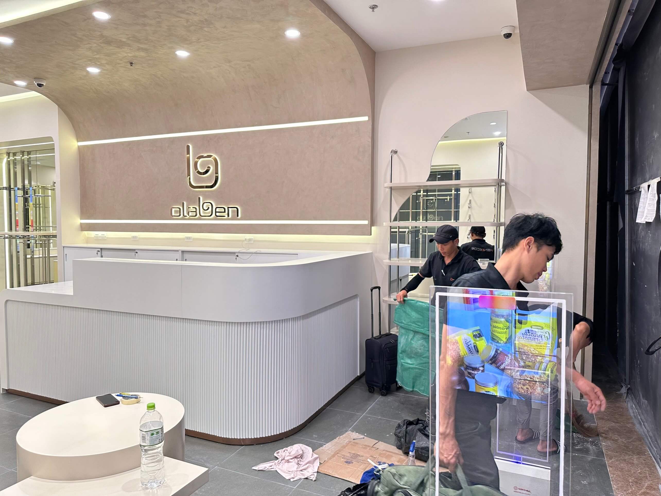 Thi Công Shop Thời Trang Nữ Olaben