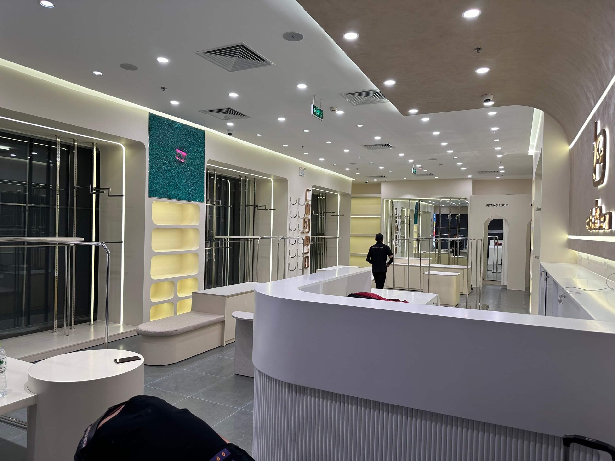 Thi Công Shop Thời Trang Nữ Olaben