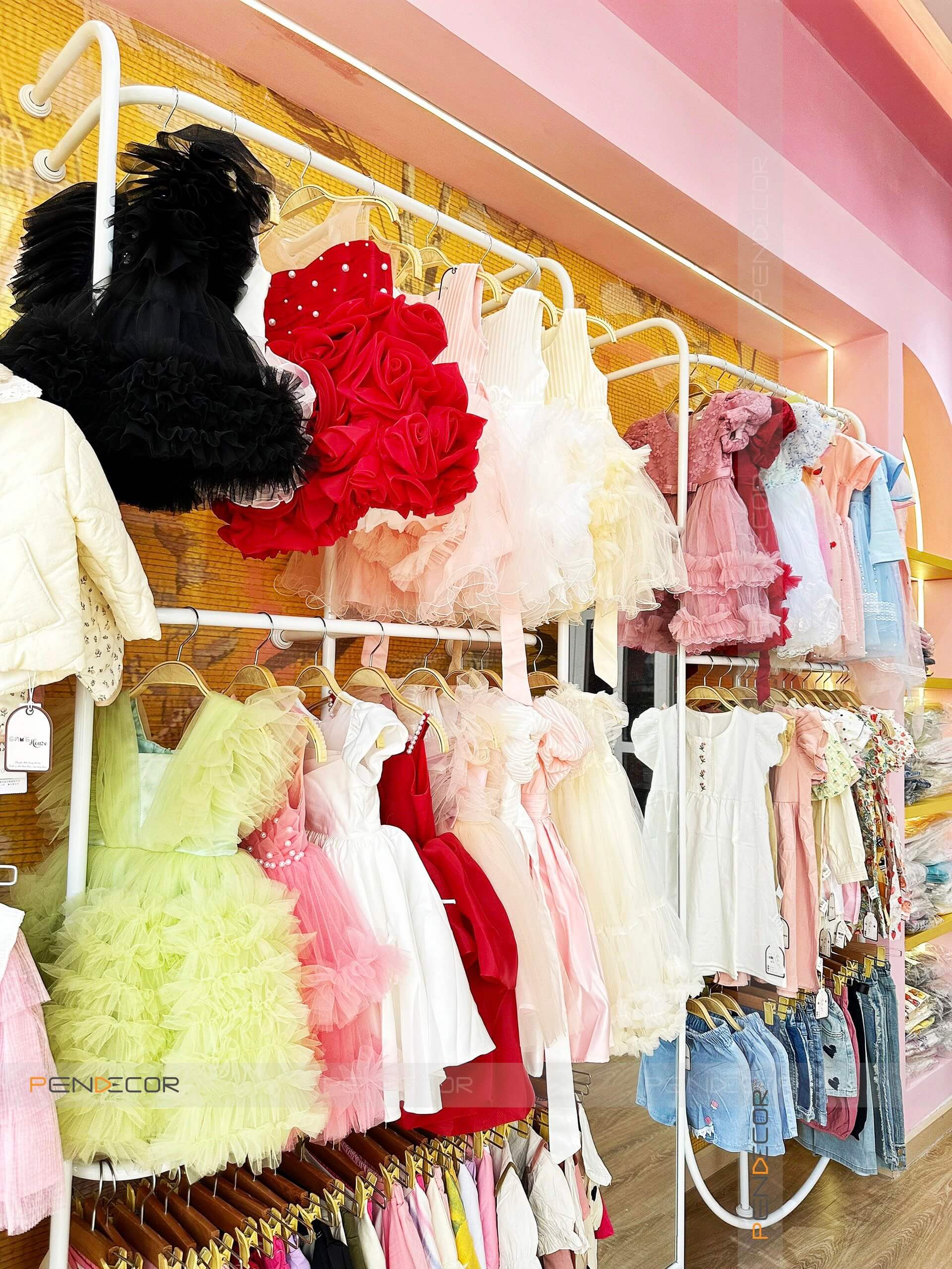 Thi Công Shop Thời Trang Trẻ Em Sam's House