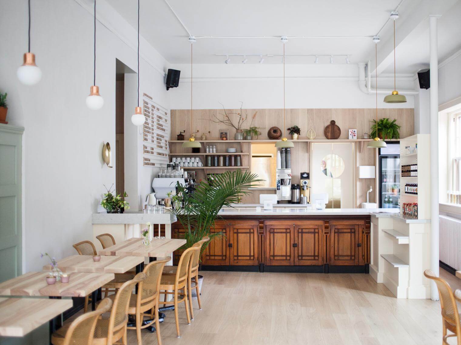 thiết kế quán cafe