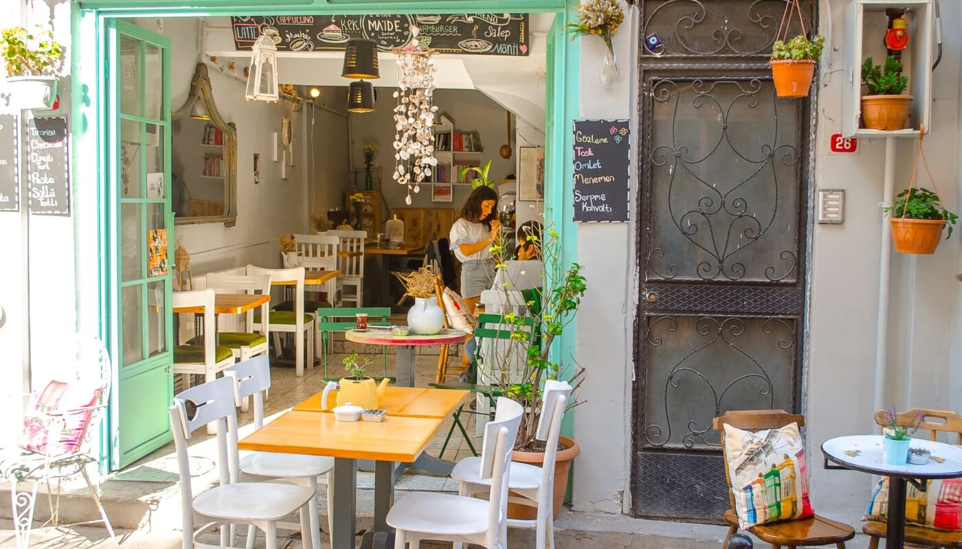 thi công thiết kế quán cafe Pendecor