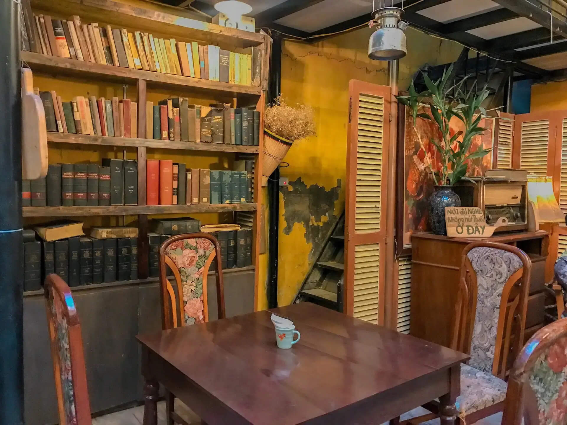 thiết kế quán cafe đẹp Pendecor