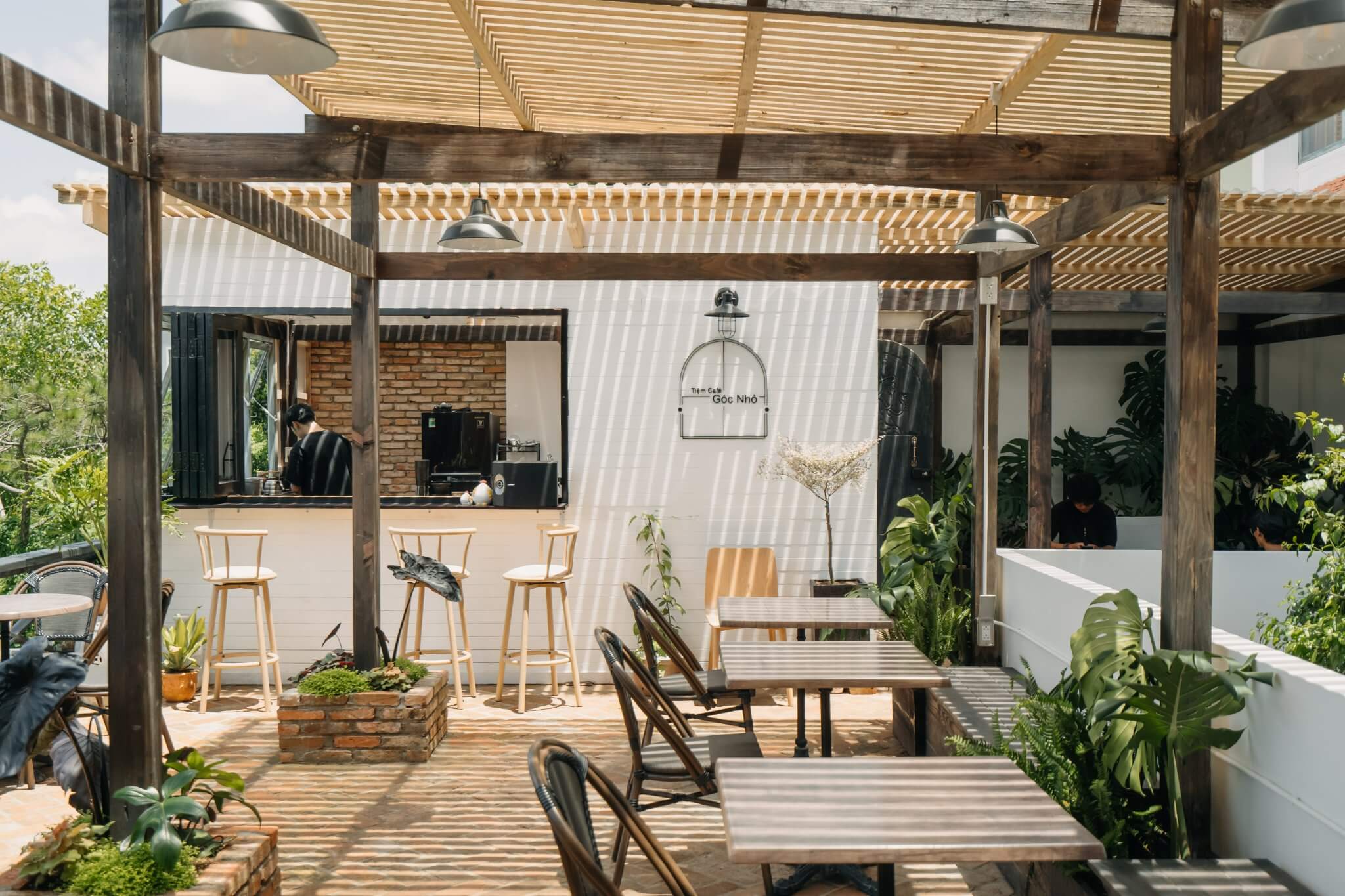 mẫu quán cafe đẹp Pendecor