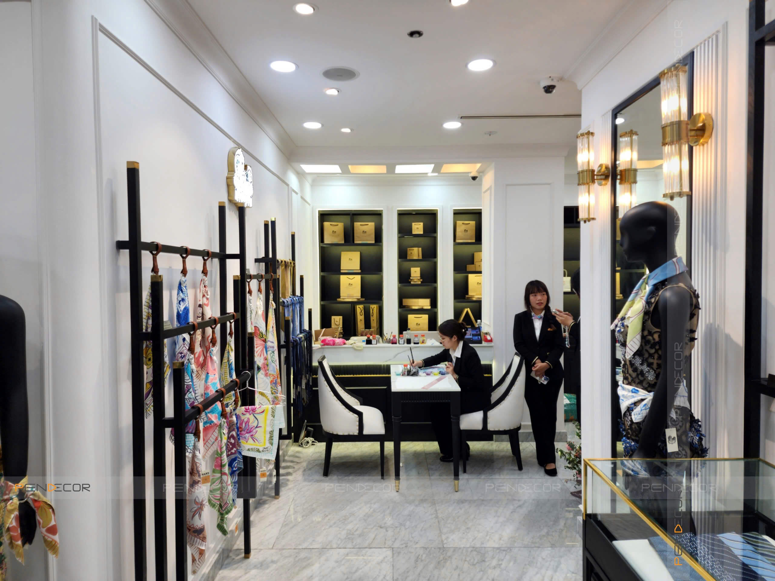 Thi Công Shop Thời Trang Daisu Silk