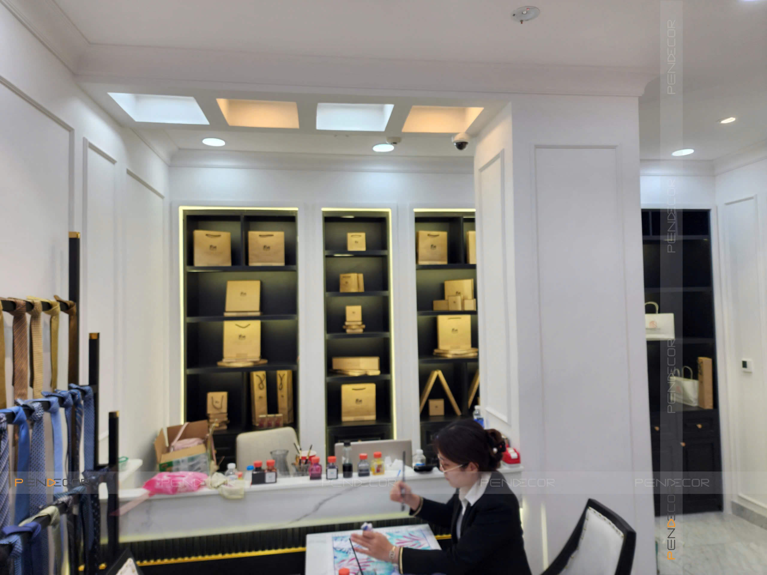 Thi Công Shop Thời Trang Daisu Silk