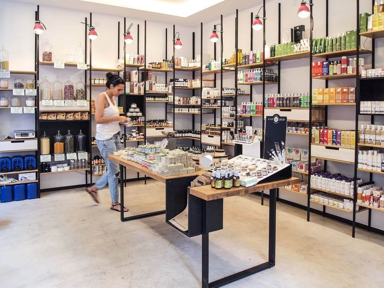 có nên mở cửa hàng mỹ phẩm Pendecor