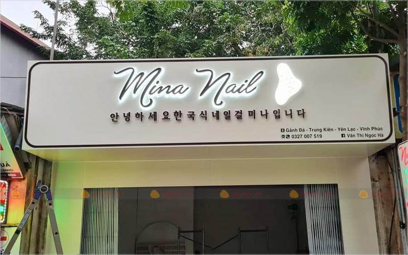 thiết kế biển quảng cáo spa