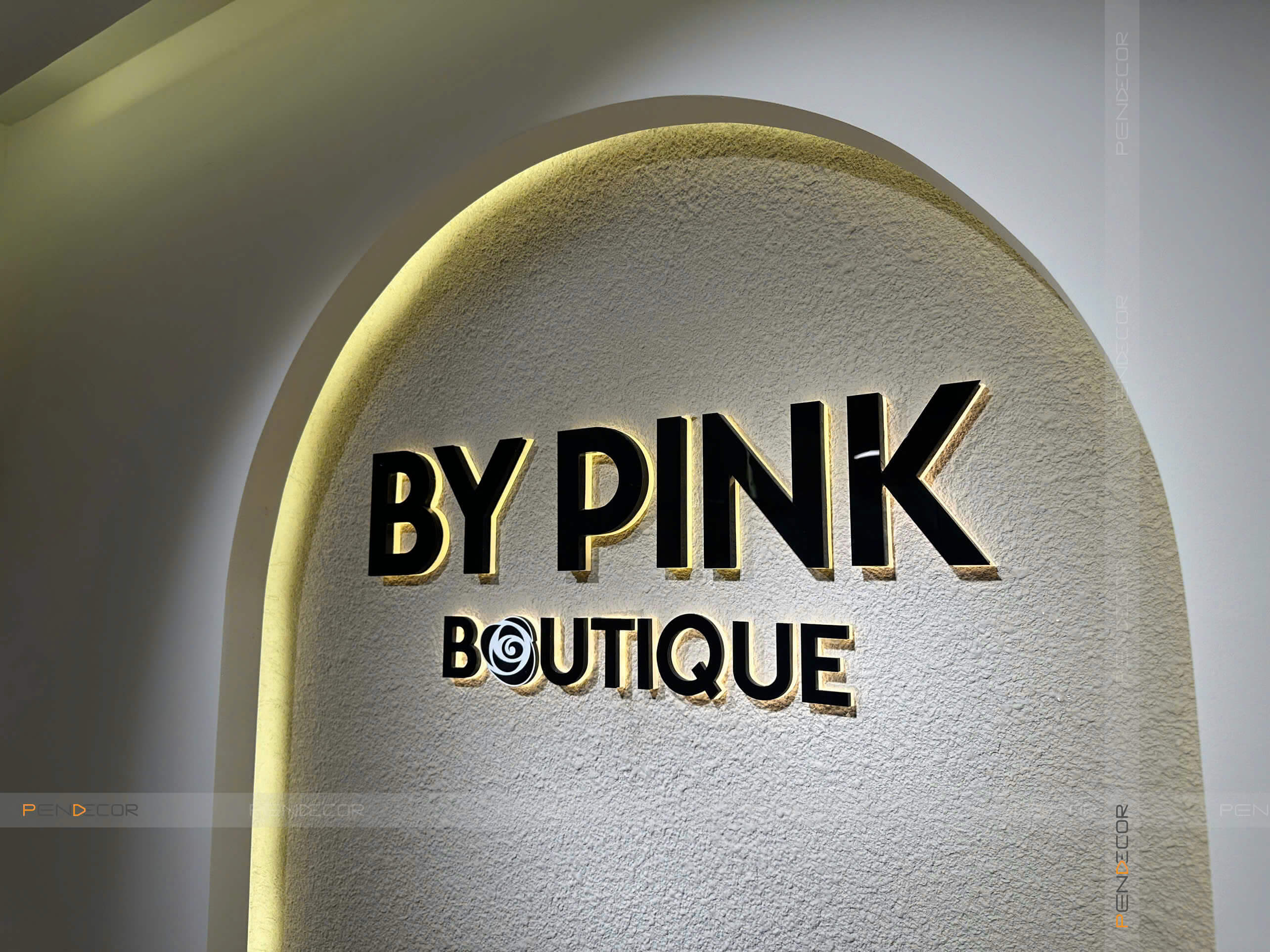Thi Công Shop Thời Trang Nữ By Pink Boutique