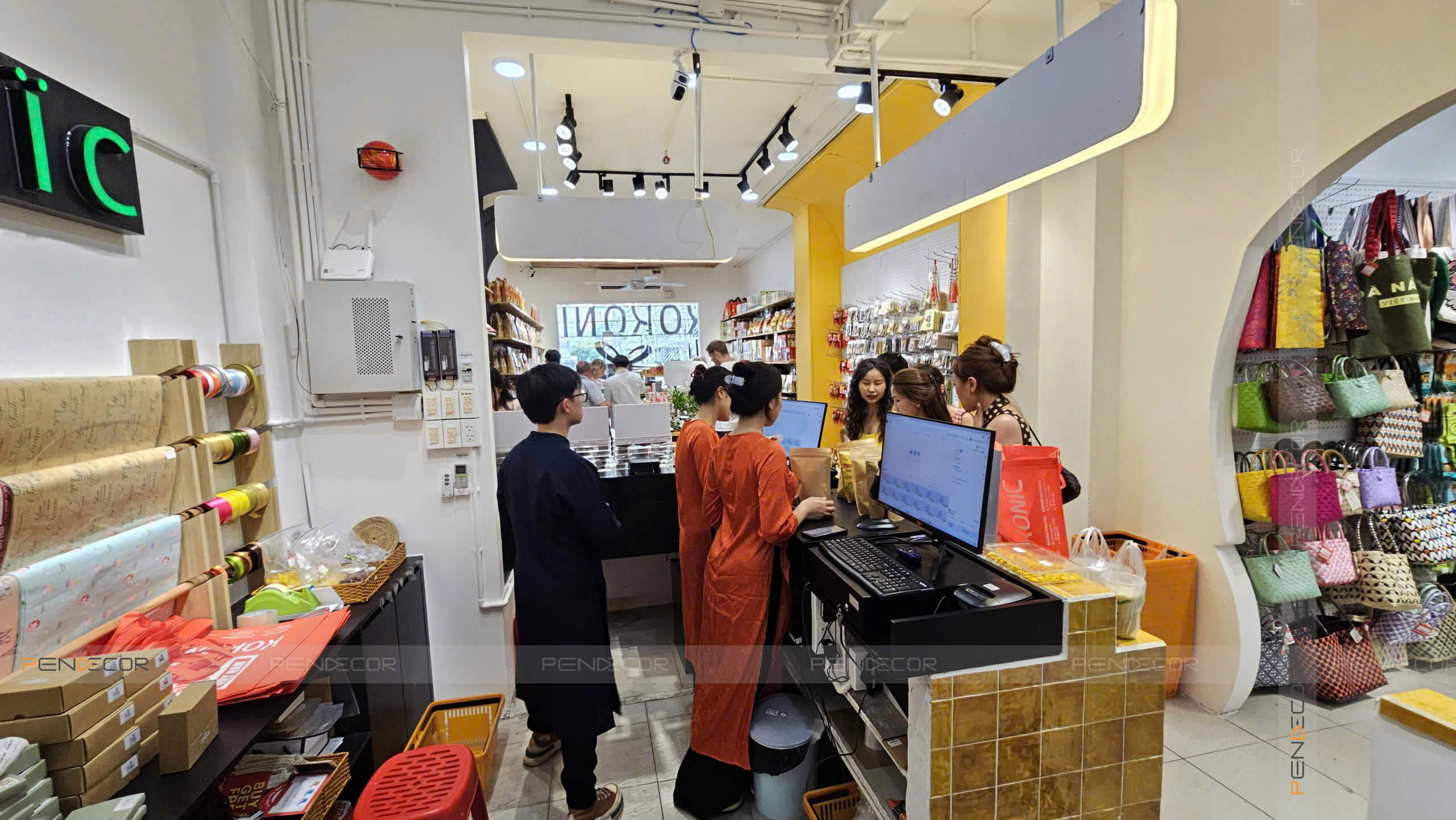 Thi Công Shop Phụ Kiện Kokonic