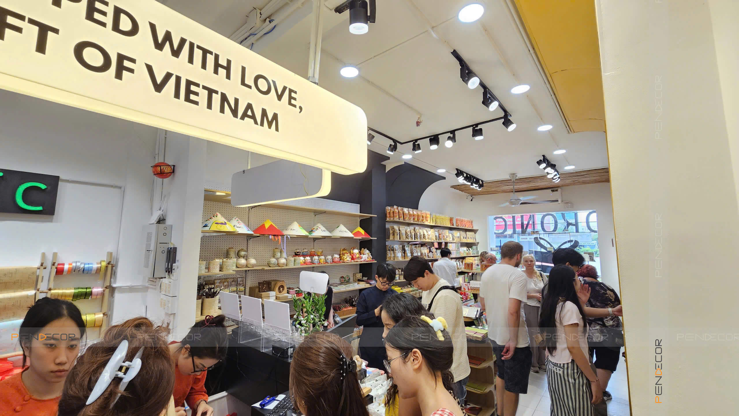 Thi Công Shop Phụ Kiện Kokonic